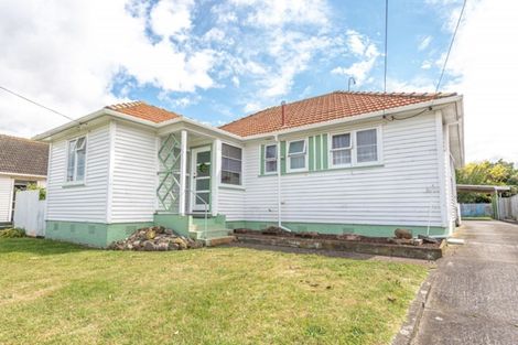 Photo of property in 92 Swiss Avenue, Gonville, Whanganui, 4501