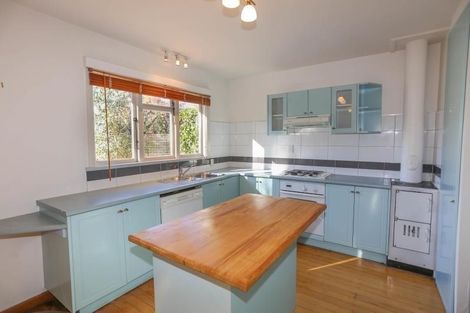 Photo of property in 6 Verran Place, Fendalton, Christchurch, 8052