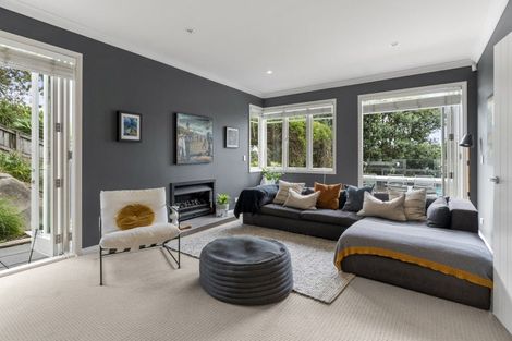 Photo of property in 28a Waterview Road, Stanley Point, Auckland, 0624