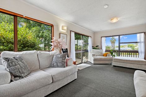 Photo of property in 207 Newcastle Road, Grandview Heights, Hamilton, 3200