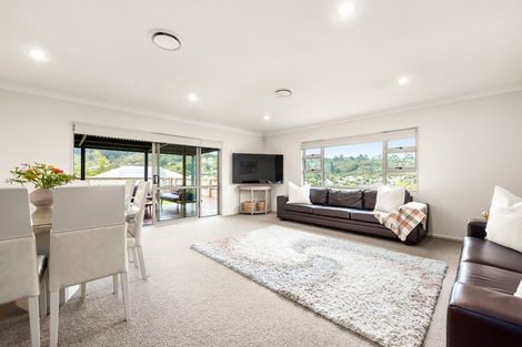 Photo of property in 10 Speldhurst Grove, Stokes Valley, Lower Hutt, 5019