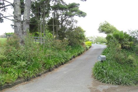 Photo of property in 49 Kauri Crescent, Waimauku, Kumeu, 0891