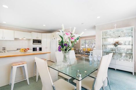 Photo of property in 8 Willowbank Close, East Tamaki Heights, Auckland, 2016