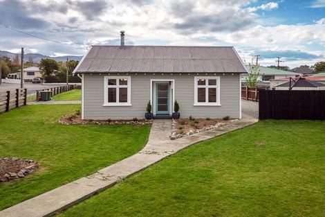 Photo of property in 6 Smith Street, Waimate, 7924