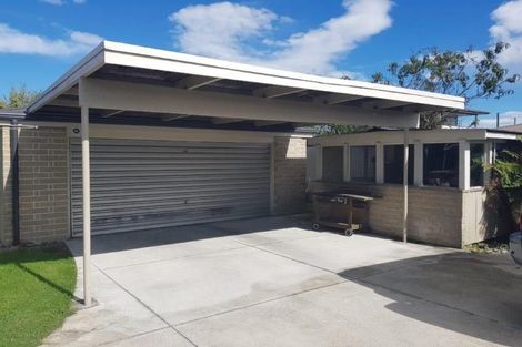 Photo of property in 41 Burnside Crescent, Burnside, Christchurch, 8053