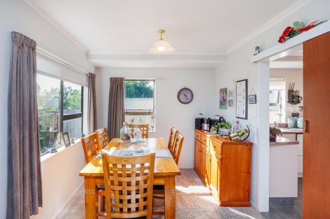 Photo of property in 3 Waltham Court, Cloverlea, Palmerston North, 4412