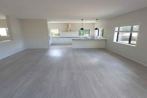 Photo of property in 28 Wautaiti Drive, Riverhead, 0820