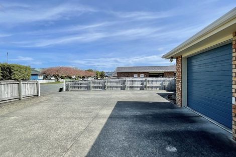 Photo of property in 17 Phar Lap Grove, Trentham, Upper Hutt, 5018