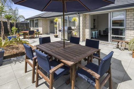 Photo of property in 31 Leet Crescent, Papamoa Beach, Papamoa, 3118