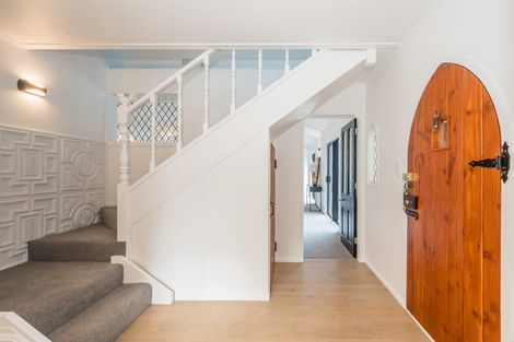 Photo of property in 10 Kakariki Grove, Waikanae, 5036