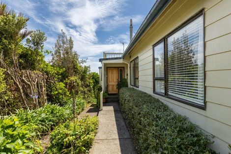 Photo of property in 13 Motukari Place, Onaero, Waitara, 4383
