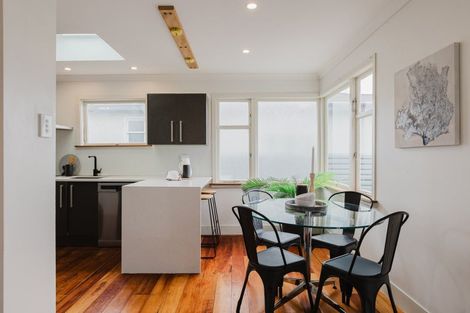 Photo of property in 157 College Street, Awapuni, Palmerston North, 4412