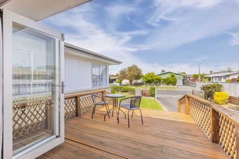 Photo of property in 12 Selkirk Street, Tamatea, Napier, 4112