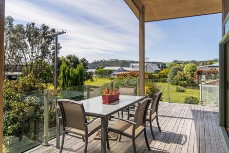 Photo of property in 16 Endeavour Place, Cooks Beach, Whitianga, 3591