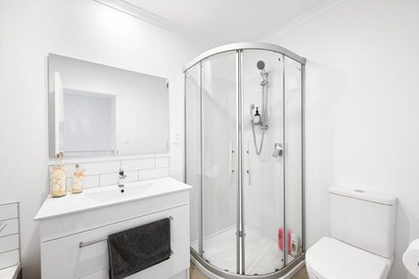 Photo of property in 10/19 Ruakiwi Road, Hamilton Lake, Hamilton, 3204