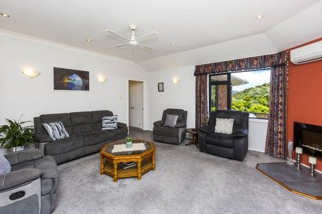 Photo of property in 20 Ormrod Grove, Riverstone Terraces, Upper Hutt, 5018