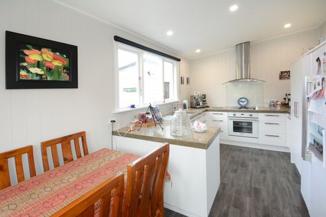 Photo of property in 3 West Avenue, Saint Clair, Dunedin, 9012