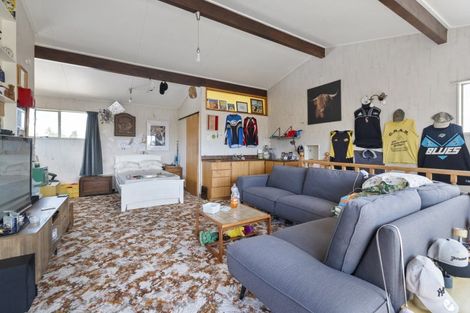 Photo of property in 30 Lower High Street, Marton, 4710