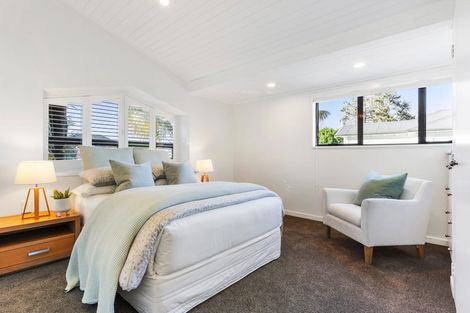 Photo of property in 6 Birchwood Grove, Greenhithe, Auckland, 0632
