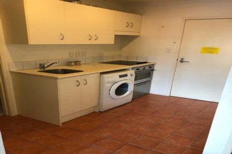 Photo of property in 17d/30 Westward Ho, Glen Eden, Auckland, 0602