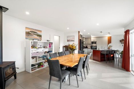 Photo of property in 16 Coral Drive, Papamoa Beach, Papamoa, 3118