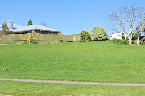 Photo of property in 24 Waipuna Place, Rototuna, Hamilton, 3210