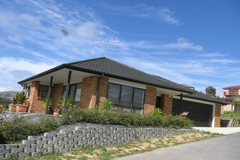 Photo of property in 19 Black Teal Close, Unsworth Heights, Auckland, 0632