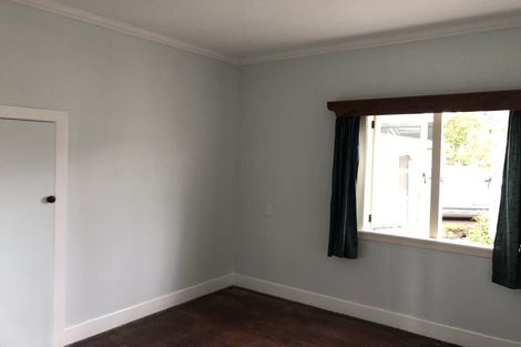 Photo of property in 71 Shaw Road, Oratia, Auckland, 0604