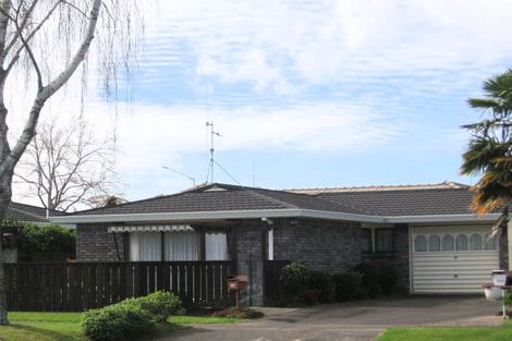 Photo of property in 98 Edgecumbe Road, Tauranga, 3110