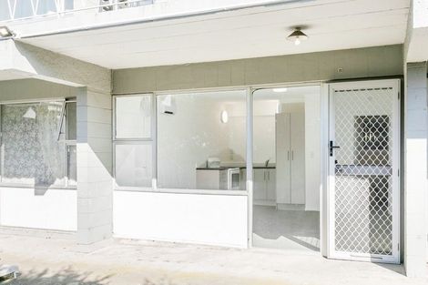 Photo of property in 3b Mountain Road, Mount Wellington, Auckland, 1060