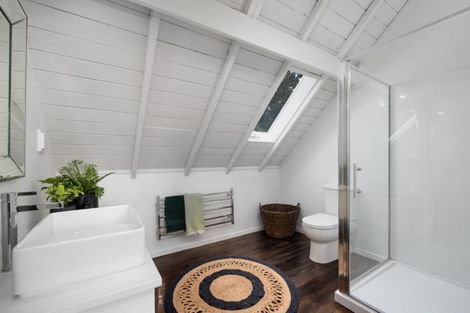 Photo of property in 3b Shiloh Way, Greenhithe, Auckland, 0632