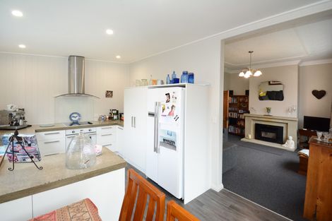 Photo of property in 3 West Avenue, Saint Clair, Dunedin, 9012