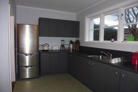 Photo of property in 4/87 Cambridge Terrace, Waterloo, Lower Hutt, 5011