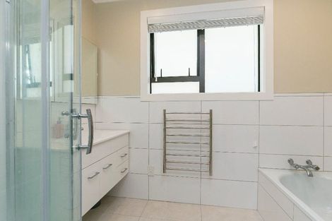 Photo of property in 12 Breton Grove, Kingston, Wellington, 6021