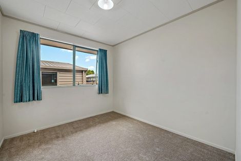 Photo of property in 11a Keeling Road, Henderson, Auckland, 0612