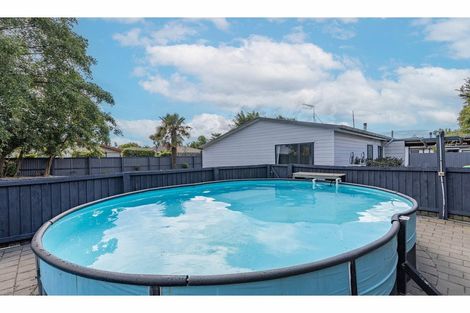 Photo of property in 5 Hegan Place, Rangiora, 7400