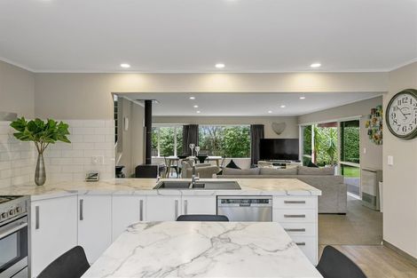 Photo of property in 11 Golders Place, Richmond Heights, Taupo, 3330