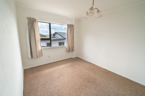 Photo of property in 2/35 Fairlands Avenue, Waterview, Auckland, 1026