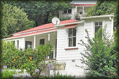 Photo of property in 9-9a Spencer Road, Hospital Hill, Napier, 4110