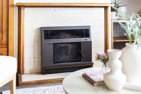 Photo of property in 8 Ngahue Crescent, Elsdon, Porirua, 5022