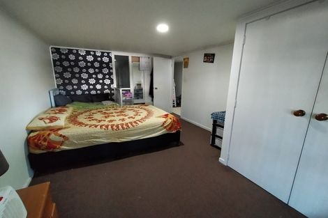 Photo of property in 30 Ellis Avenue, Mount Roskill, Auckland, 1041