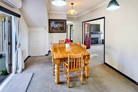 Photo of property in 135 Seaview Road, Paraparaumu Beach, Paraparaumu, 5032