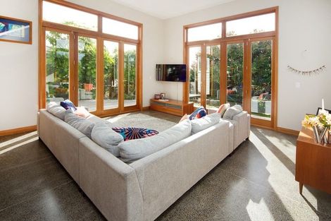 Photo of property in 145 Queen Street, Northcote Point, Auckland, 0627