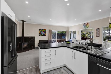 Photo of property in 4 Collins Street, Hawera, 4610