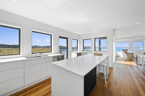 Photo of property in 4 Robieson Lane, Roseneath, Wellington, 6011