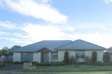 Photo of property in 18 Dannemora Drive, Dannemora, Auckland, 2016