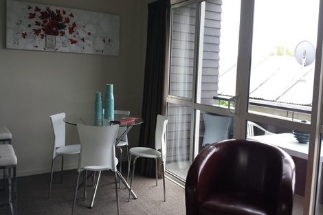 Photo of property in 2/24 Whitmore Street, Edgeware, Christchurch, 8013