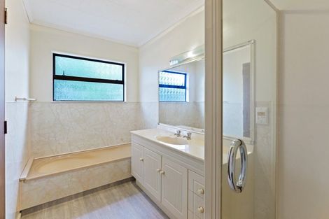 Photo of property in 18 Cobb Place, Otaki, 5512