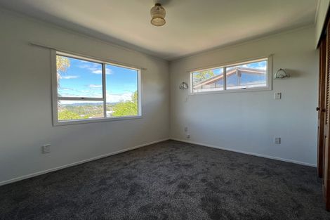 Photo of property in 17 Sumich Place, West Harbour, Auckland, 0618