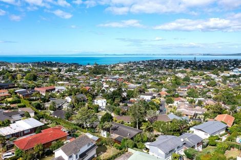 Photo of property in 23 Coromandel Crescent, Mairangi Bay, Auckland, 0630